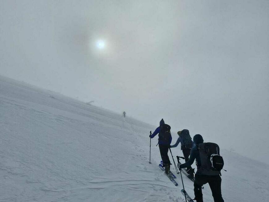 Et au bout, la lumière Et au bout, la lumière