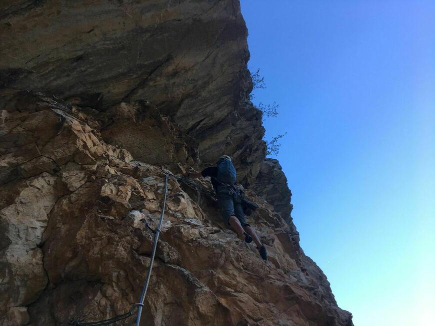 L4 dans la célèbre traversée, impressionante mais bien prisue L4 dans la célèbre traversée, impressionante mais bien prisue