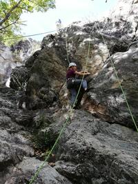 Petit tricotage en falaise Petit tricotage en falaise